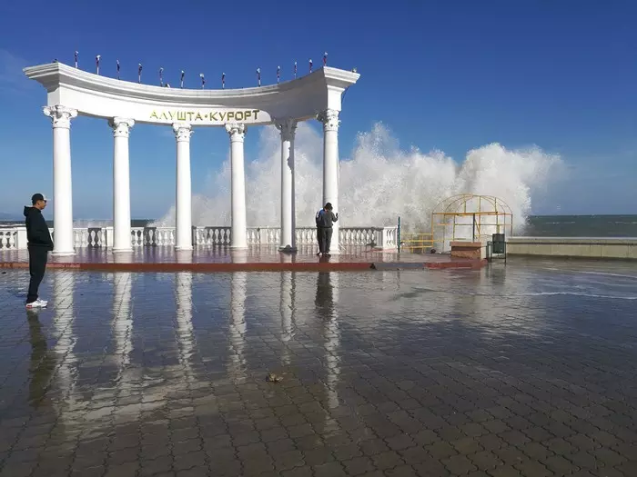 Alushta in a storm - My, Alushta, Sea, Storm, beauty, Crimea, Longpost