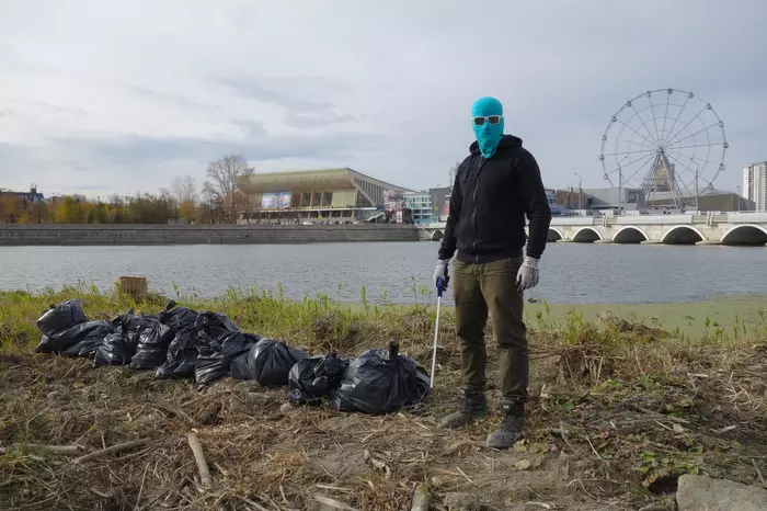 Today I conducted a raid on a landfill in the center of Chelyabinsk. - My, Chelyabinsk, Garbage, Chistoman, Dump, Miass River, Video, Longpost