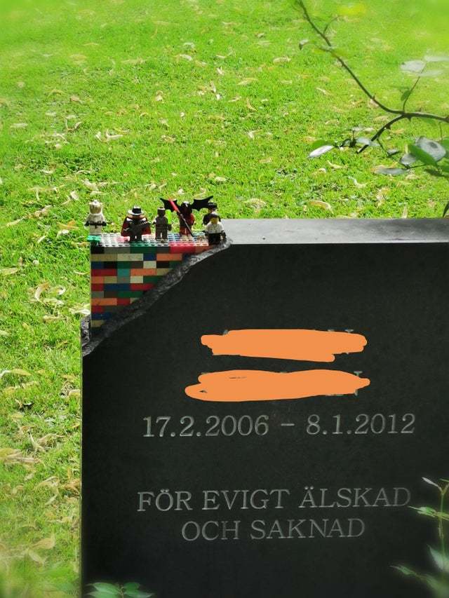 Headstone of a 6 year old boy - The photo, Headstone, Lego, Children, Sadness, Negative