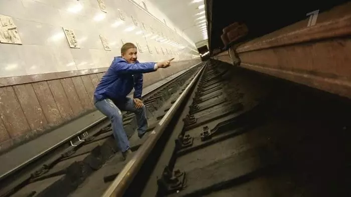 What to do if you fell on the rails in the subway: step by step instructions - Metro, Safety engineering, Survival, Longpost