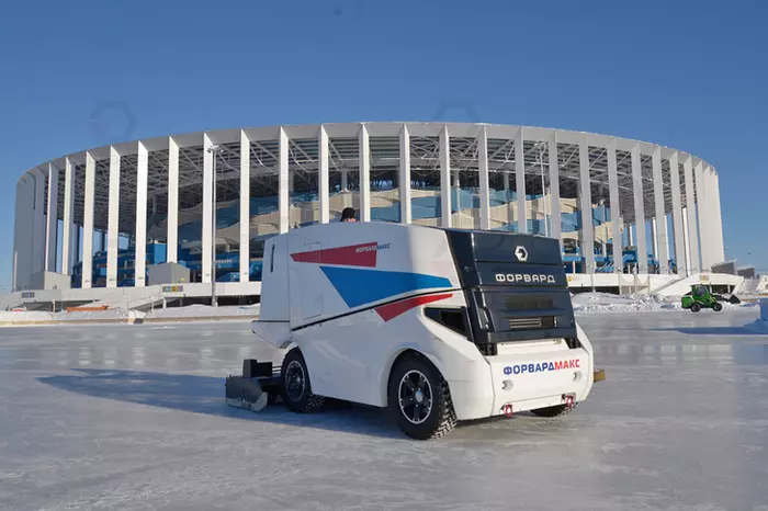 The first Russian-made ice harvester was presented in Russia - Mechanical engineering, Russia, Hockey, Combine harvester, Longpost, Import substitution