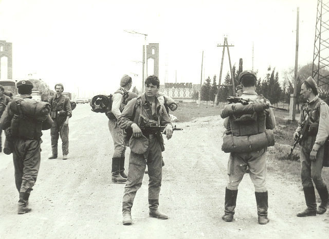 Псковские десантники в Кировабаде. - СССР, Десантники, 1988, Межнациональный конфликт, Длиннопост, Азербайджан, Азербайджанская ССР