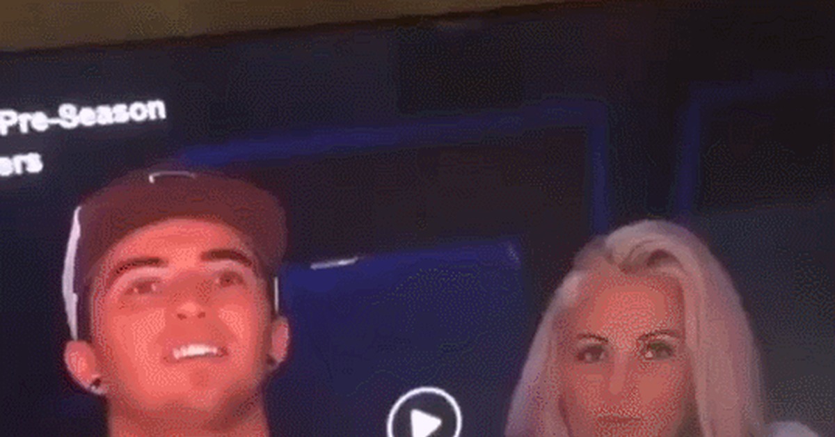 Looks like someone got burned) - Sport, Болельщики, Palevo, Lover, Fail, GIF, Kiss cam