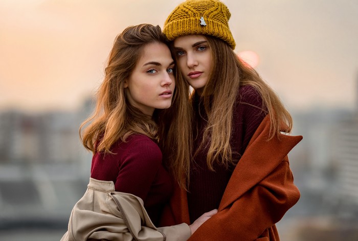 Крыша и близняшки. Крыша, Минск, Город, Закат, Ночь, Близнецы, Девушки, Фотография, Длиннопост