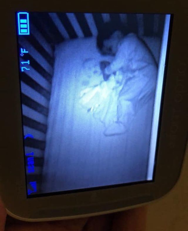 An American woman saw the ghost of a baby in her son's crib, but in reality everything turned out to be much funnier - Children, Bed, Baby monitor, Призрак, Mum, Longpost