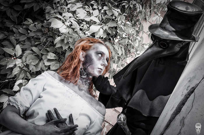 The plague doctor and the patient - My, Plague, Plague Doctor, Plague Doctor Mask, Cosplay, Pestilence, PHOTOSESSION, Botanical Garden, Longpost