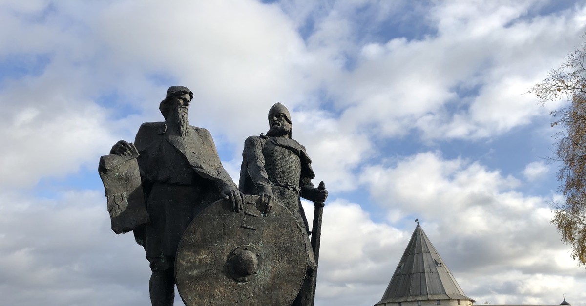 Церковь благовещения на городище великий новгород. Место первой резиденции рюрика. Руины церкви благовещения. Рюрикова городища великий новгород. Рюриково городище.