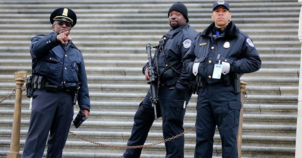 Как в сша называют забастовку полицейских. Полиция штата Джорджия. Форма полиции США. Американский полицейский. Форма американского полицейского.