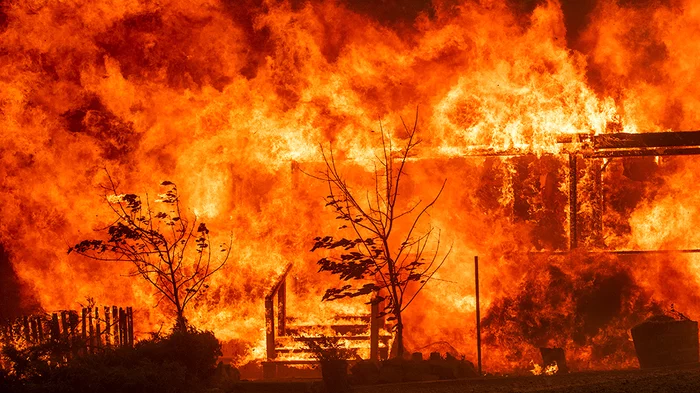 In Northern California, 50 thousand people were evacuated due to fires. - USA, California, Fire, Fire, Los Angeles, Catastrophe, People, news, Video, Longpost