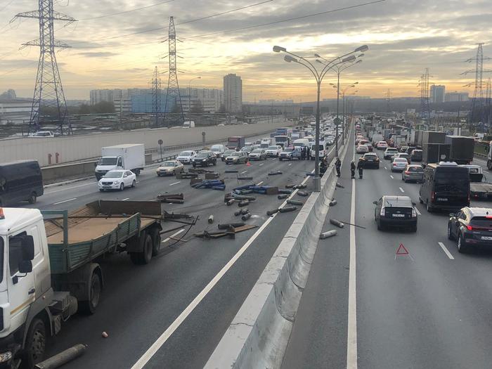 41 kilometers of the Moscow Ring Road. Now. - Crash, MKAD, Balloon, Road accident
