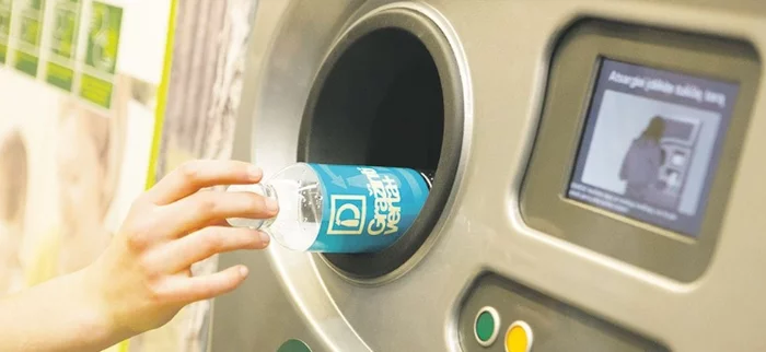 How to pay for your subway fare using an empty bottle: - Fandoms, Garbage, Plastic, Ecology, Istanbul, Rome, Indonesia, Waste recycling, Longpost