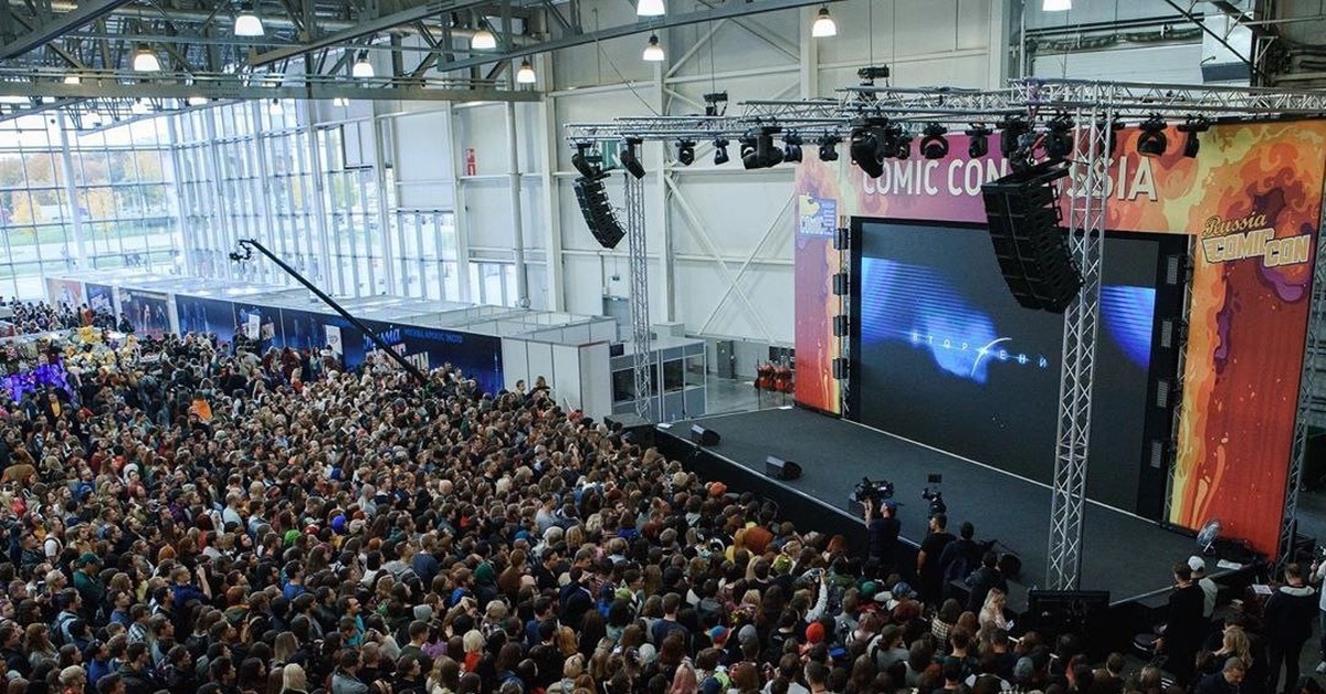 Russian 2019. Comic con Russia 2019 Евгений Романцов. Комик кон Москва 2020. Комик кон 2021. Comic con 2020 Москва актеры оно.