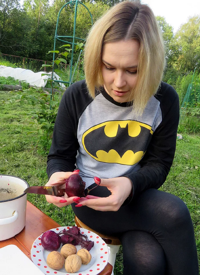 Return of Van Helsing. Making Van Helsing Salad - My, Van Helsing, Longpost, Cooking, Salad, Garlic, Beet, Recipe