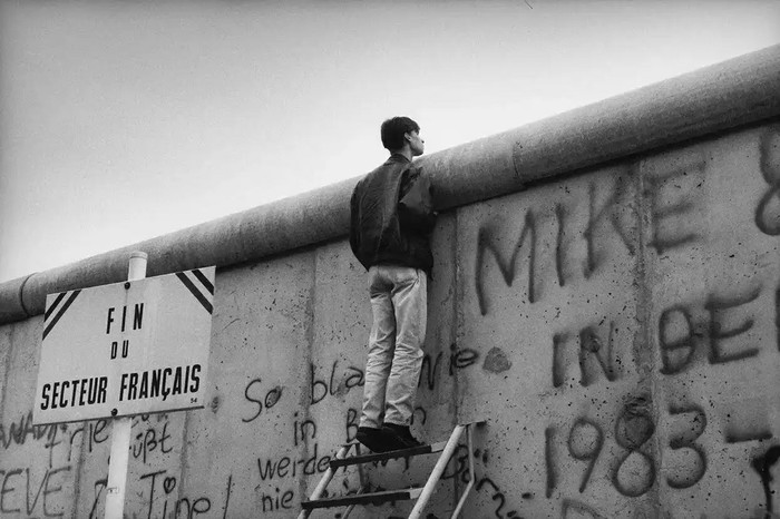 30 лет назад пала стена, которая разделяла Берлин, Германию и Европу. Германия, Берлинская стена, ГДР, ФРГ, Картинки, Длиннопост