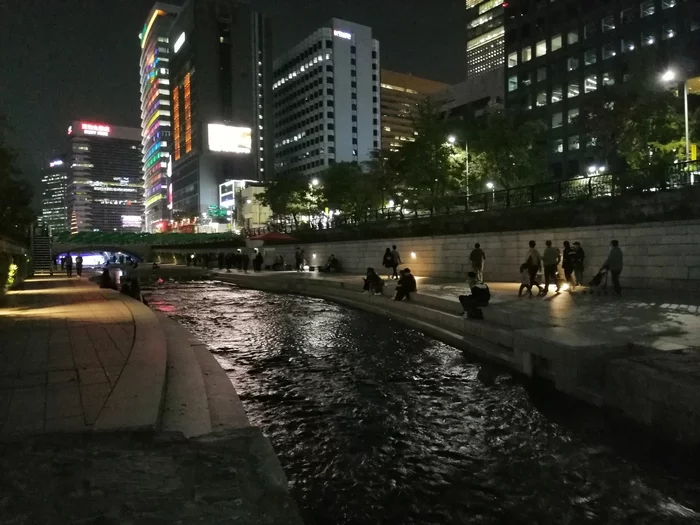 Seoul. Cheonggyecheon stream. - My, South Korea, Seoul, sights, Budget travel, Vertical video, Video, Longpost, 