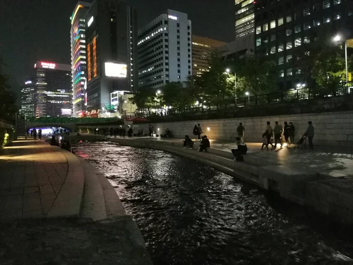 Seoul. Cheonggyecheon stream. - My, South Korea, Seoul, sights, Budget travel, Vertical video, Video, Longpost, Post #7039182