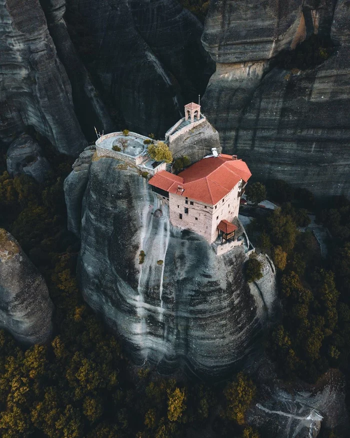 House in the mountains - Building, The mountains, From the network, Meteora