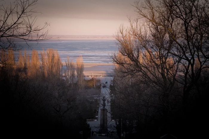 Taganrog, Pushkinskaya embankment. A Song of Ice and Dust - My, Taganrog, Dust storm, Taganrog Bay, Longpost