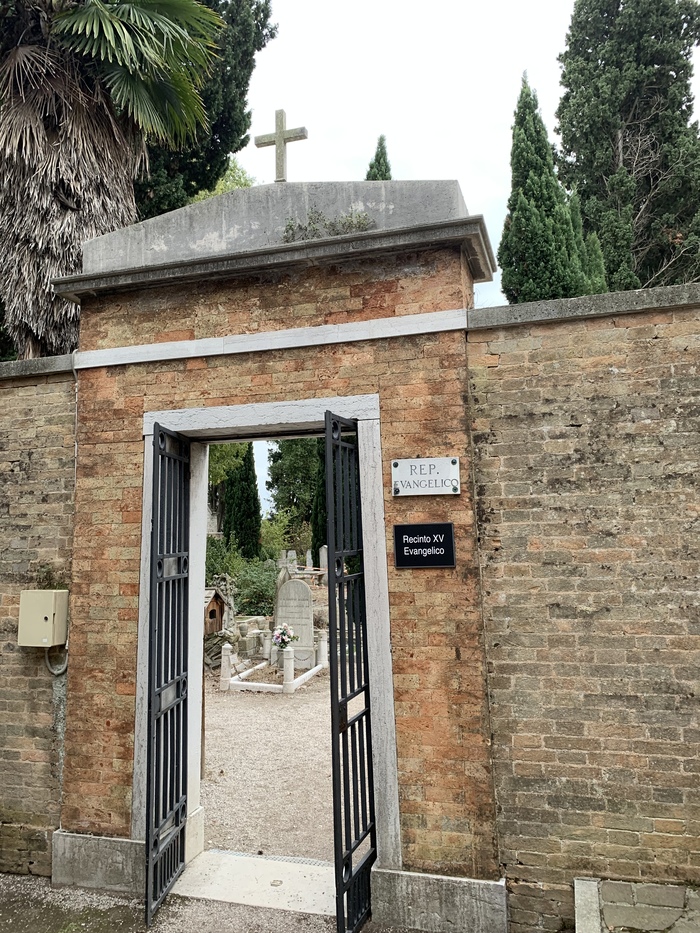 Могила Бродского, Венеция, кладбище Сан-Микеле Иосиф Бродский, Венеция, Кладбище, Могила, Длиннопост