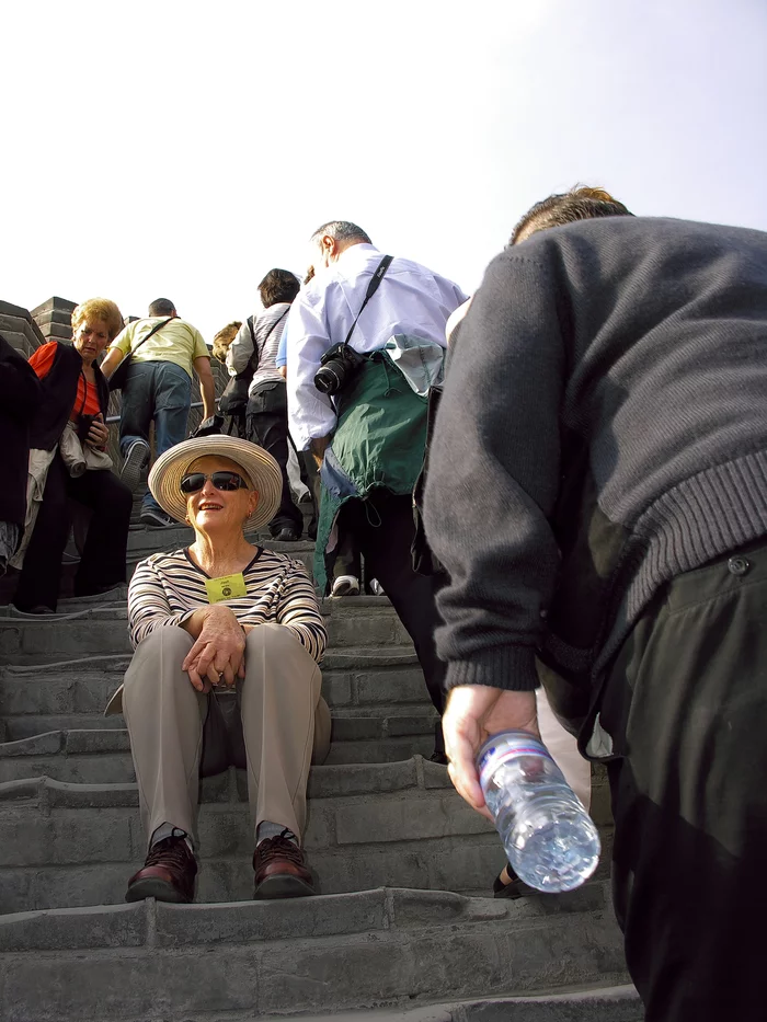 I'll rest - My, The photo, The great Wall of China, Grandmother, Туристы