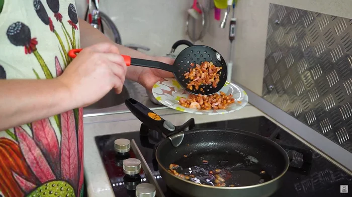 Солянка мясная сборная. Солянка с мясом, Кулинария, Длиннопост, Зажарка, Видео, Рецепт, Видео рецепт, Еда, Наготовке
