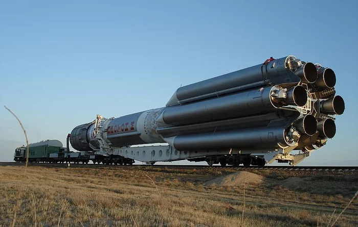 Space train - Tam2, Railway, Baikonur, Kazakhstan, Proton-m, Cosmonautics, Rocket
