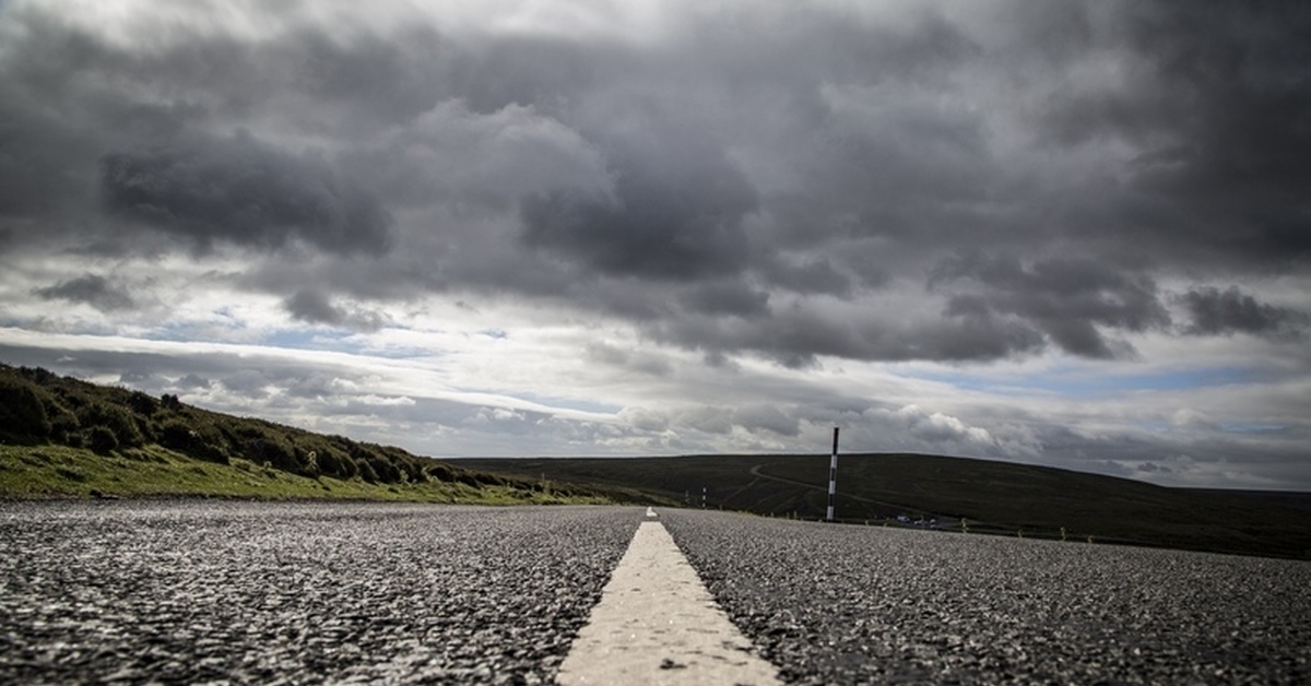 British roads. Пустые дороги. Пустая дорога. Скучная дорога. Фото пустой дороги.