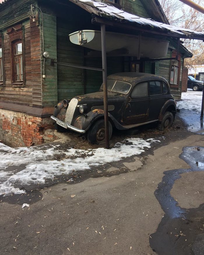 В самарских дворах - Моё, Самара, Авто, Двор, Раритет, Машина, Длиннопост, Ретроавтомобиль, BMW