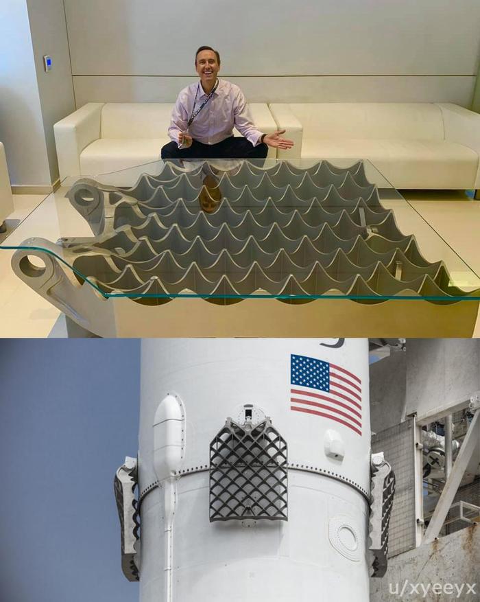 Журнальный столик в офисе SpaceX