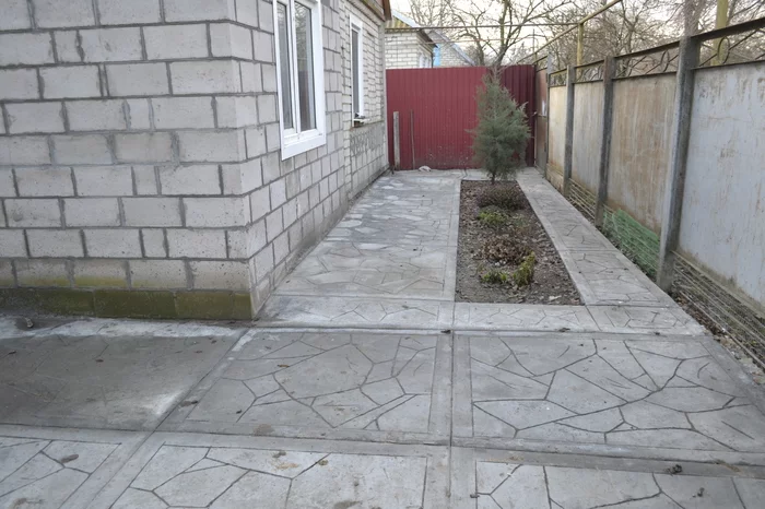 Concreting the yard - My, Building, Decorative stone, With your own hands, Video, Longpost