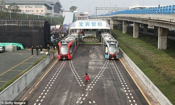 Chinese trackless railway - China, A train, Railway, Transport, Interesting, Longpost, Trackless Train