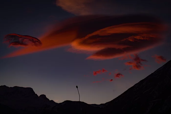 And again photos through the window - My, The mountains, The photo, Sunset, Lenticular clouds, Elbrus