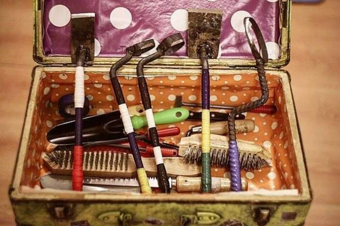 Инструменты для изготовления чего?