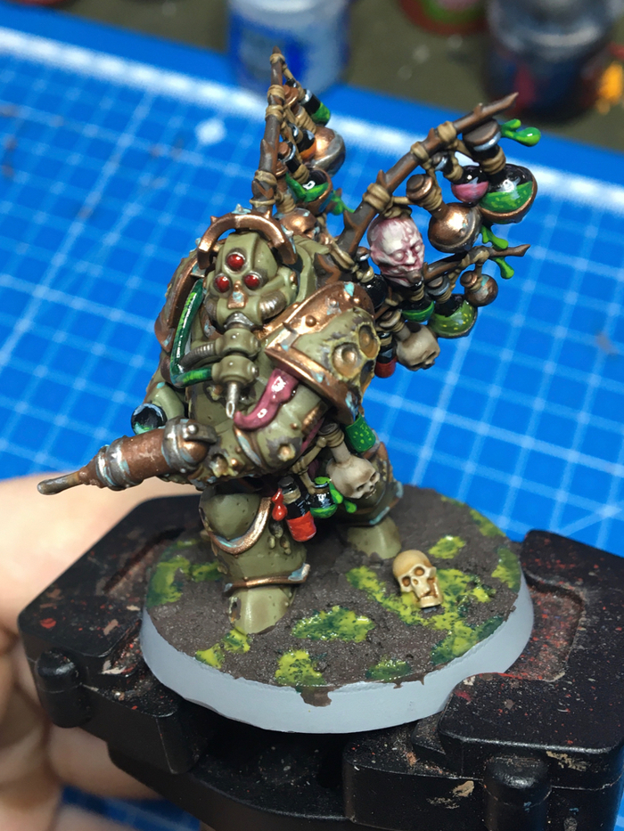 А теперь, передвижная новогодняя елка Нургла!