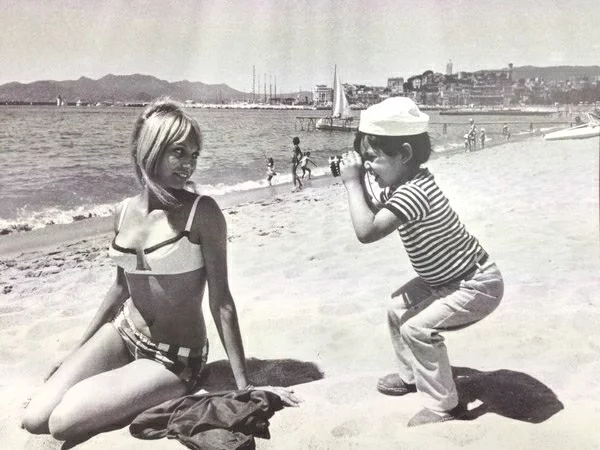 Young photographer - Beach, Girls, 60th, Children