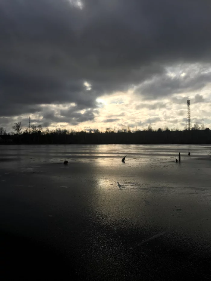 The lake is frozen - My, Mobile photography, Lake, Winter, iPhone 7