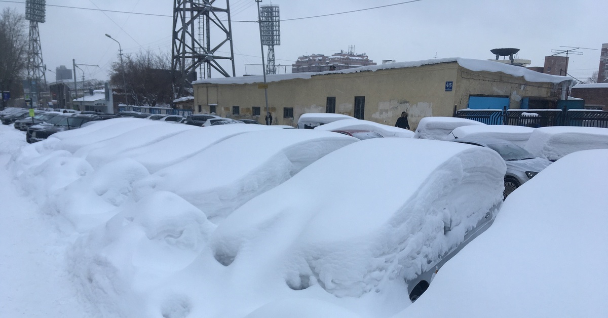Из снежных сугробов число. Сугробы в Новосибирске 2021. Новосибирск завалило снегом. Много снега. Снег сугробы.