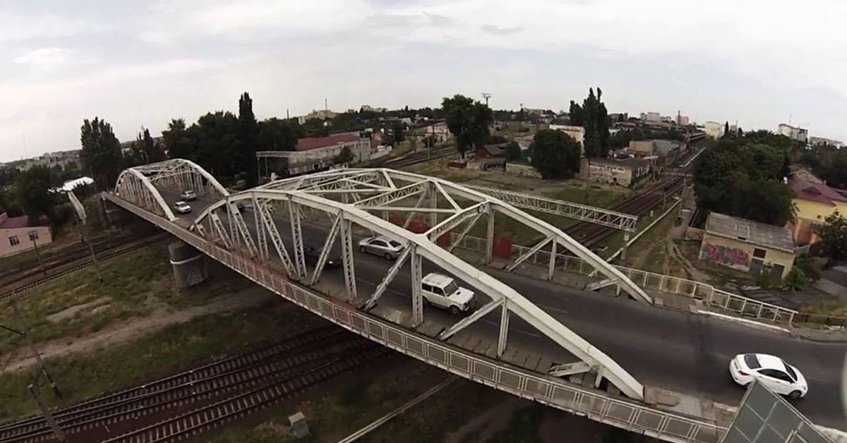 Одесские мосты. Горбатый мост Одесса. Одесса горбатый мост воинская часть. ВЧ У горбатого моста Одесса. Железнодорожный мост в Одессе.