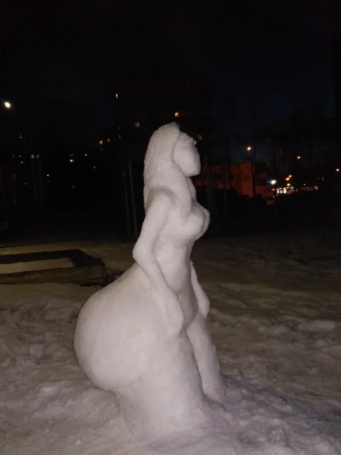 There was nothing to do, it was evening - snowman, Kim Kardashian, Longpost