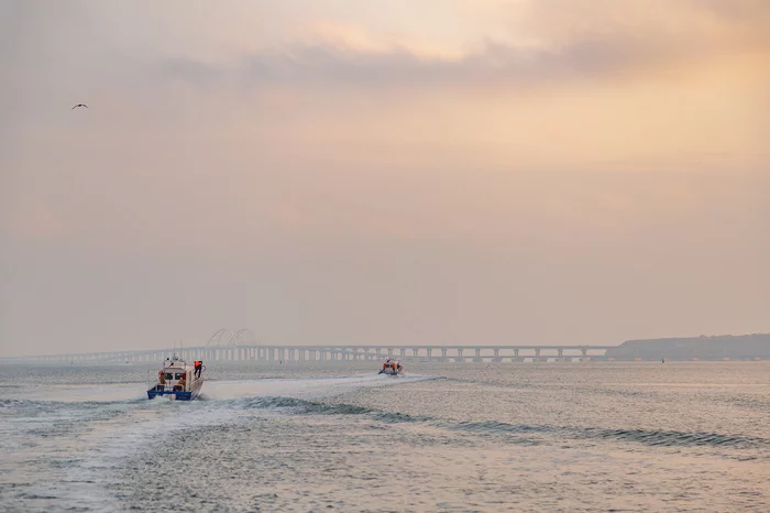 Sunset sky over the Crimean Bridge - My, The photo, Landscape, Crimea, Краснодарский Край, Crimean bridge, Kerch Strait, Tywed, Longpost, Sunset