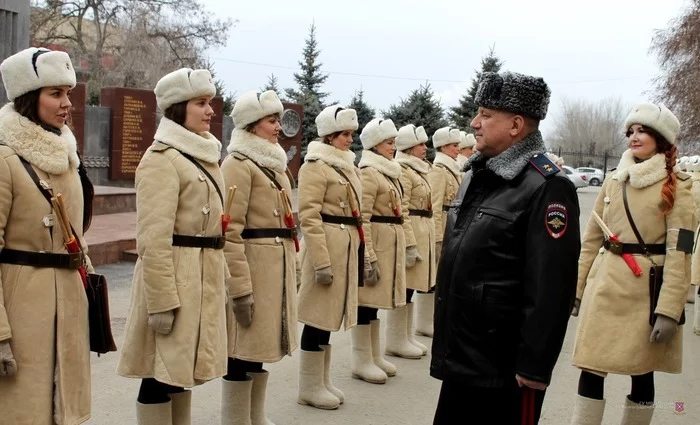 На дороги Волгограда выйдет взвод регулировщиц - Новости, Волгоград, Великая Отечественная война, Девушки, Длиннопост