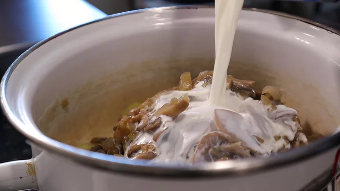 Simple, fast and easy... And delicious, of course) - My, Food, Recipe, Cream Soup, Soup, Mushroom soup, Video recipe, Video, Longpost