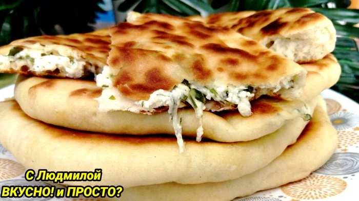 Хачапури на сухой сковороде. Простое тесто, приготовление ещё проще. Лепешки с сыром и зеленью Хачапури, Выпечка, Рецепт, Видео рецепт, Кулинария, Тесто, Еда, Лепешки, Видео, Длиннопост