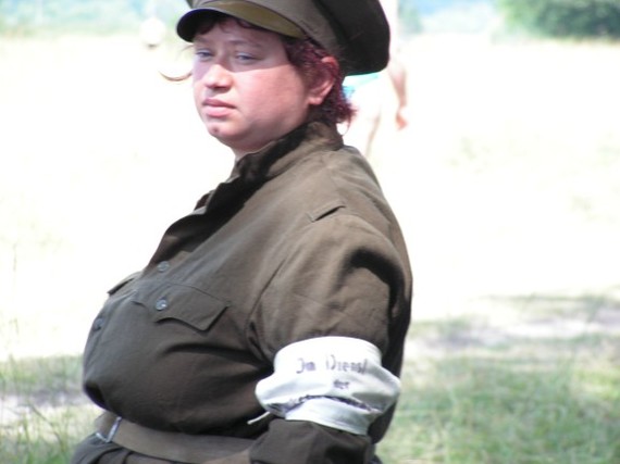 Reply to the post “In the West they believe that in this photo a German soldier and a Red Army woman are kissing at a parade in 1939. What is it really like?” - Exposure, Fake, Historical reconstruction, The photo, Crimea, Accordion, 2007, Fake, Reply to post, Longpost