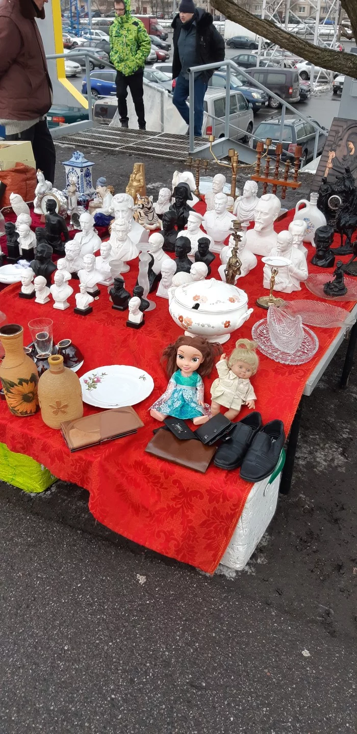 Saint Petersburg. Flea market at Juno Market - My, Saint Petersburg, Samsung Galaxy A8 Plus, cat, Longpost