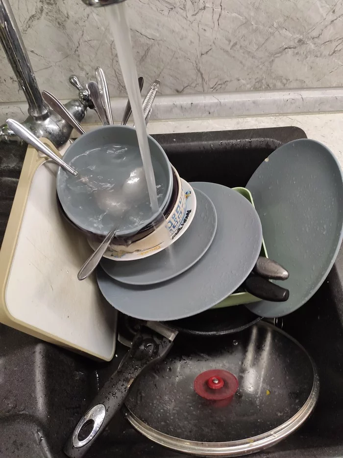 Life hack for washing dishes - My, League of Leni, Dirty dishes, Dishwashing