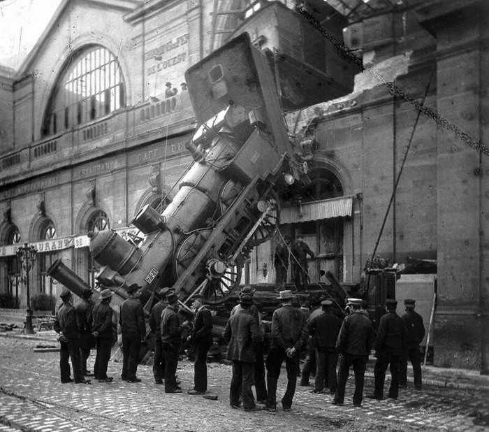 Все видели знаменитое фото с пассажирским поездом? Что же произошло на самом деле? Длиннопост, Авария, Железная Дорога, Франция, Париж, Поезд, Крушение Все видели знаменитое фото с пассажирским поездом? Что же произошло на самом деле? Длиннопост, Авария, Железная Дорога, Франция, Париж, Поезд, Крушение