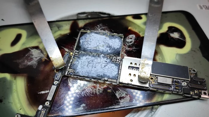 I stumbled xD. Iphone 7 - My, Apple, iPhone, iPhone 7, Repair, Ремонт телефона, Recovery, Soldering, Moscow, Longpost