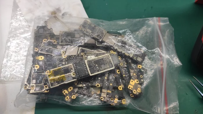 I stumbled xD. Iphone 7 - My, Apple, iPhone, iPhone 7, Repair, Ремонт телефона, Recovery, Soldering, Moscow, Longpost