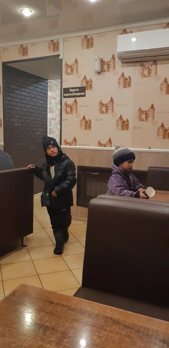 New level of beggars - My, Beggars, Gypsies, Children, Saint Petersburg, Longpost